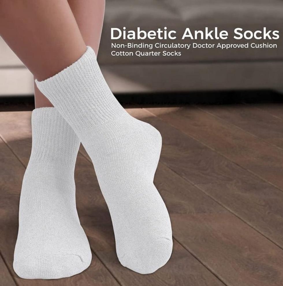 Diabetic Ankle Socks, Non-Binding Circulatory Doctor Approved Cushion Cotton Quarter Socks for Men’s Women’s 12 Pack