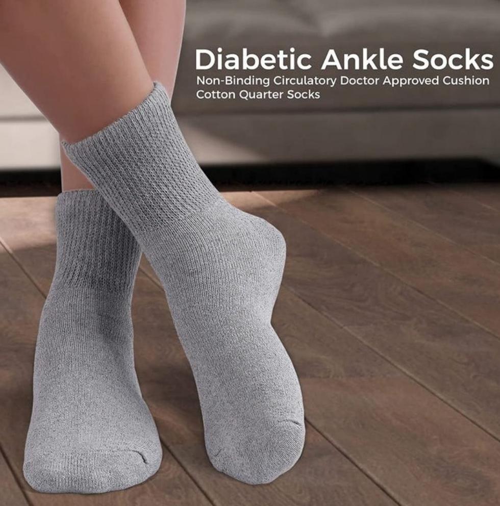 Diabetic Ankle Socks, Non-Binding Circulatory Doctor Approved Cushion Cotton Quarter Socks for Men’s Women’s 12 Pack